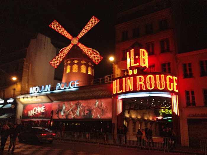 Balada La Machine du Moulin Rouge em Paris