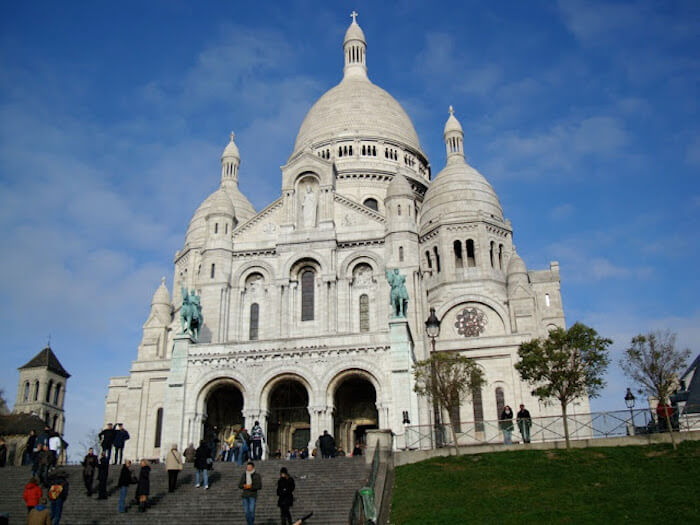 Basílica Sacre Coeur no bairro de Montmartre em Paris