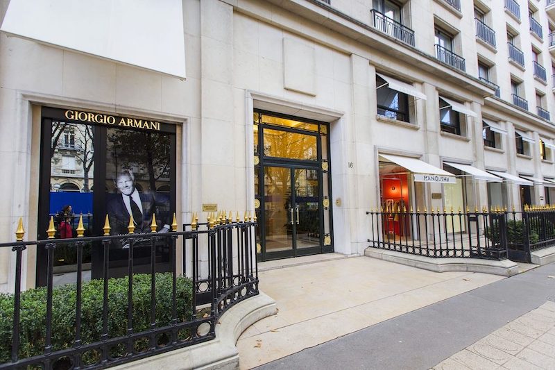 Loja Giorgio Armani na Avenida Montaigne em Paris