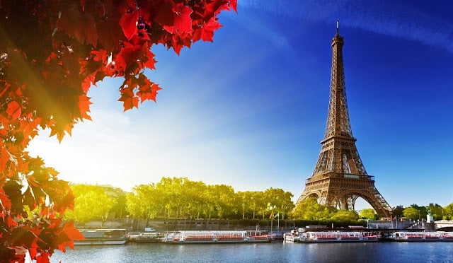 Vista da Torre Eiffel e Rio Sena