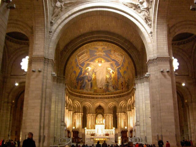 Interior da Basílica Sacré Coeur
