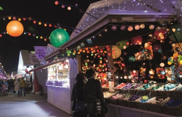 Mercado de Natal na Champs Élysées