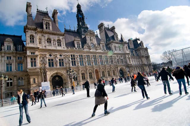 Pista de patinação no gelo em Paris