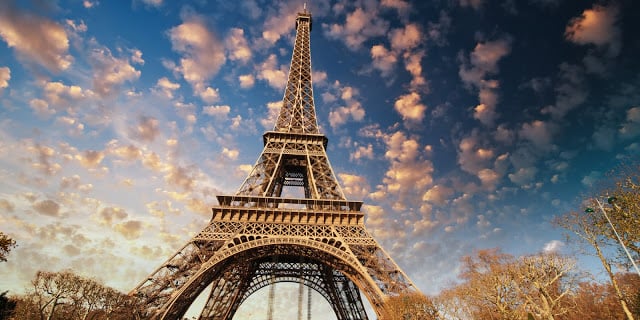 Torre Eiffel em Paris