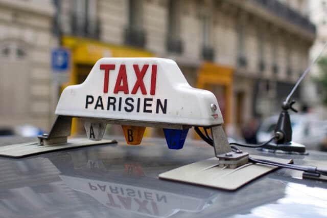 Táxi do aeroporto até Paris