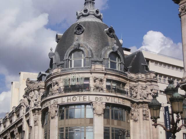 Loja de departamento Bazar de L'Hotel de Ville (BHV) em Paris