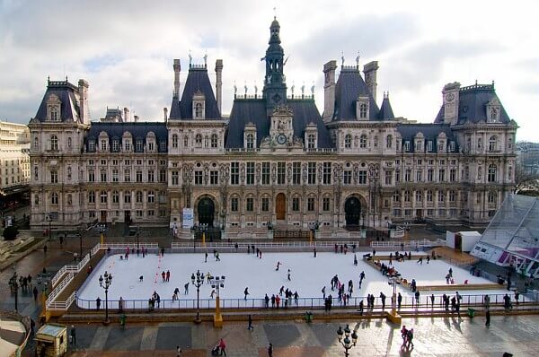 Pista de patinação do Hotel de Ville em Paris