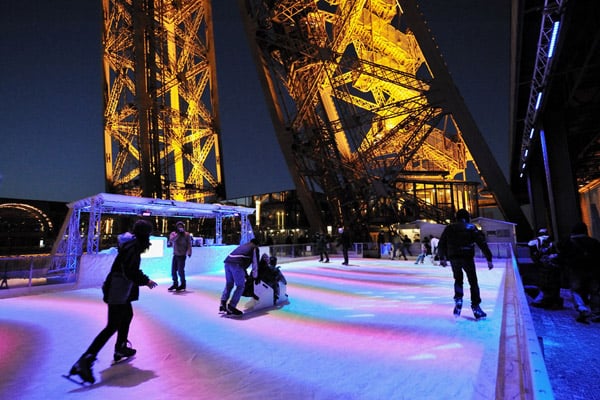 Pista de patinação da Torre Eiffel em Paris
