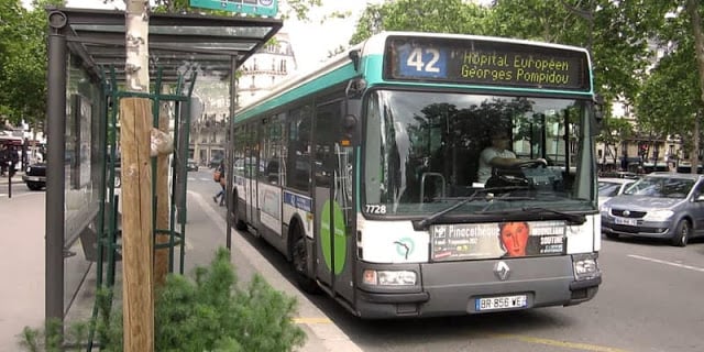 Ônibus de Paris