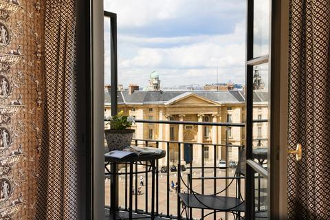 Vista do Hotel des Grands Hommes em Paris