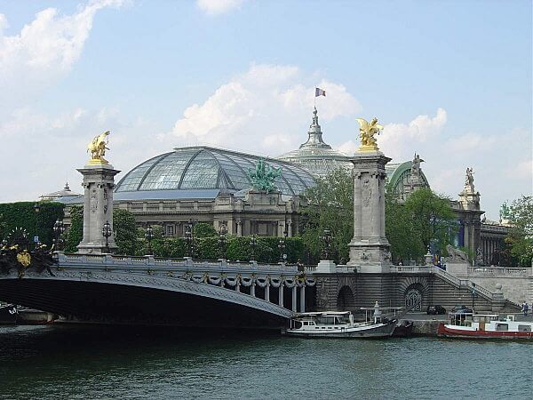 Grand Palais e Petit Palais a partir do Sena