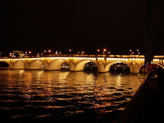 Pont Neuf em Paris