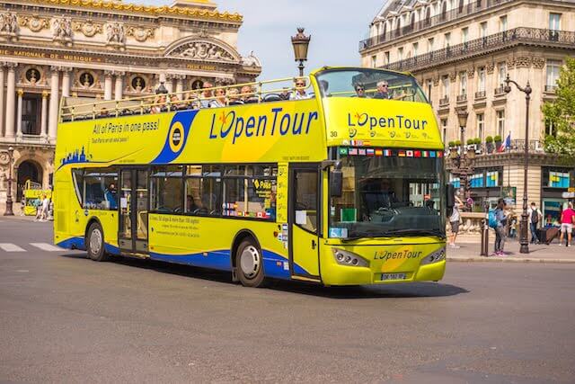 Ônibus turístico em paris