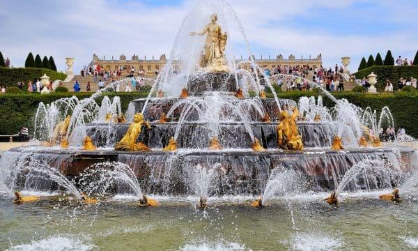 Show das Águas nos Jardins do Palácio de Versalhes