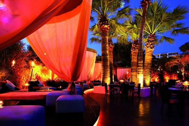 Noite nos bares em Nice