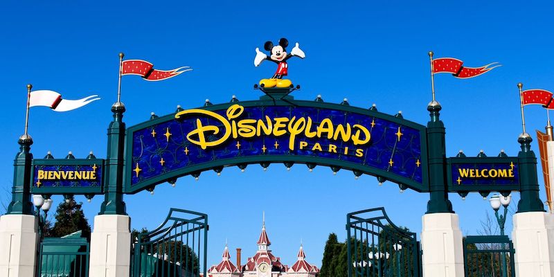 Placa de entrada da Disneyland Paris