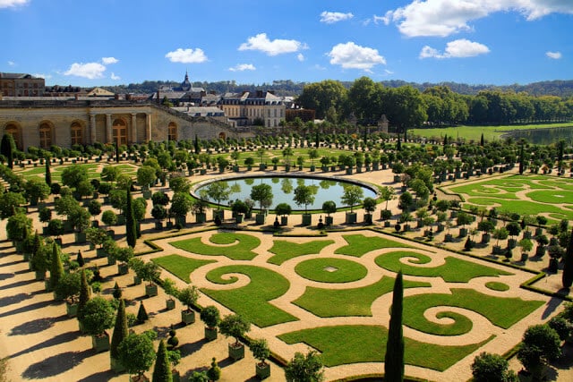 Jardim de Versalhes próximo a Paris
