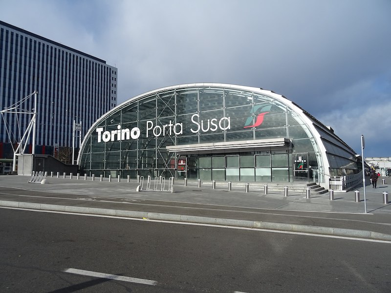 Estação Torino Porta Susa em Turim