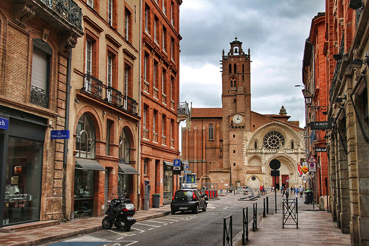Aluguel de carro em Toulouse