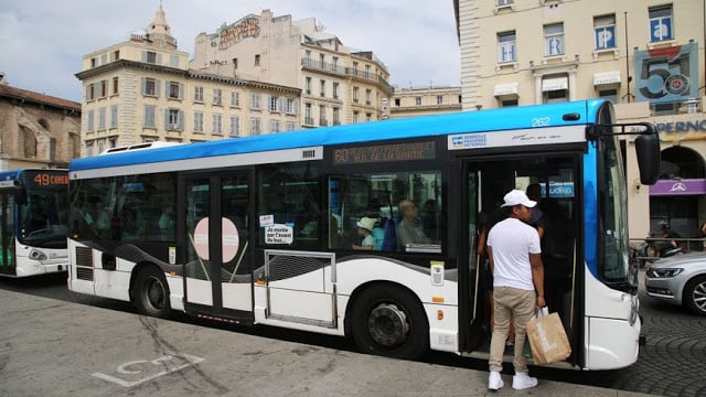 Ônibus em Aix