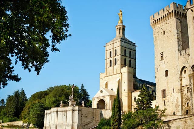 Catedral Notre-Dame-des-Doms em Avignon