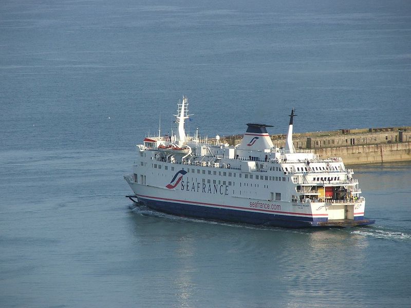 Ferry boat SeaFrance no porto de Dover