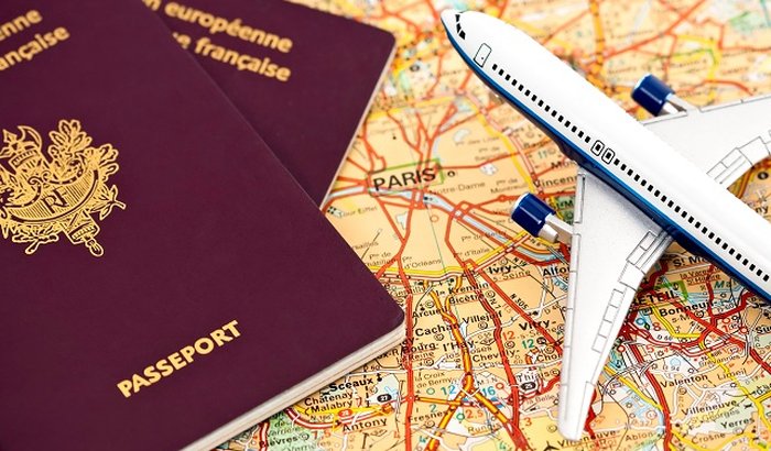 Passaportes e seguro viagem para a França