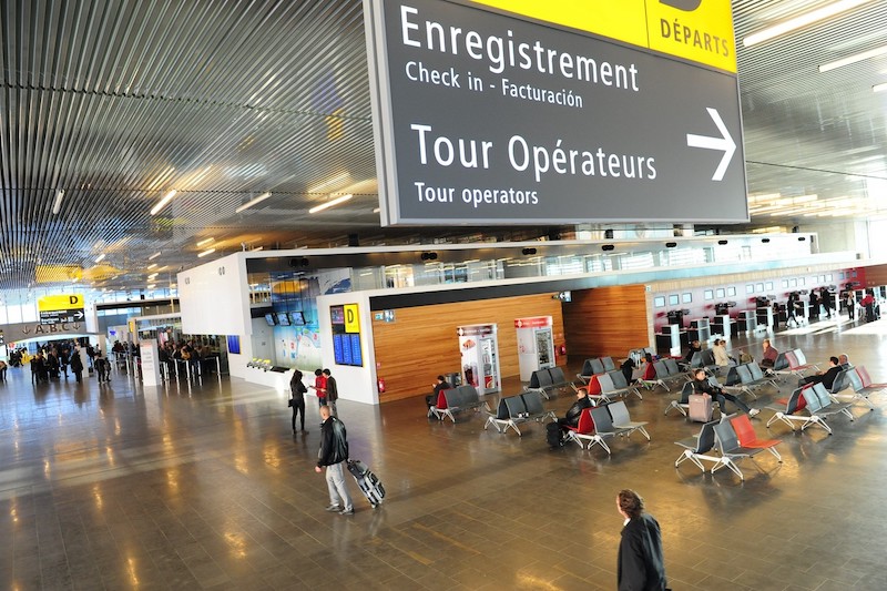Interior do Aeroporto de Toulouse