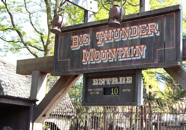 Tempo de espera na entrada da Big Thunder Mountain na Disneyland Paris