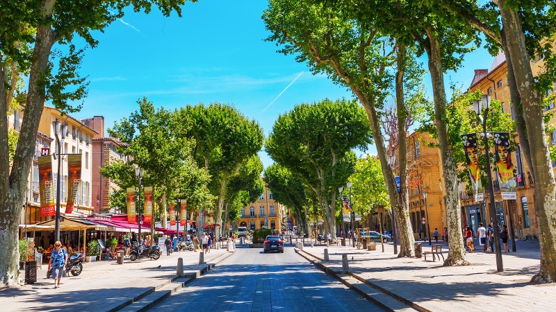 Cours Mirabeau no verão em Aix