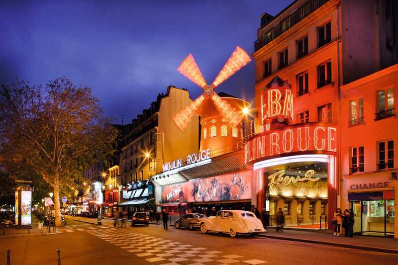 Moulin Rouge em Montmartre