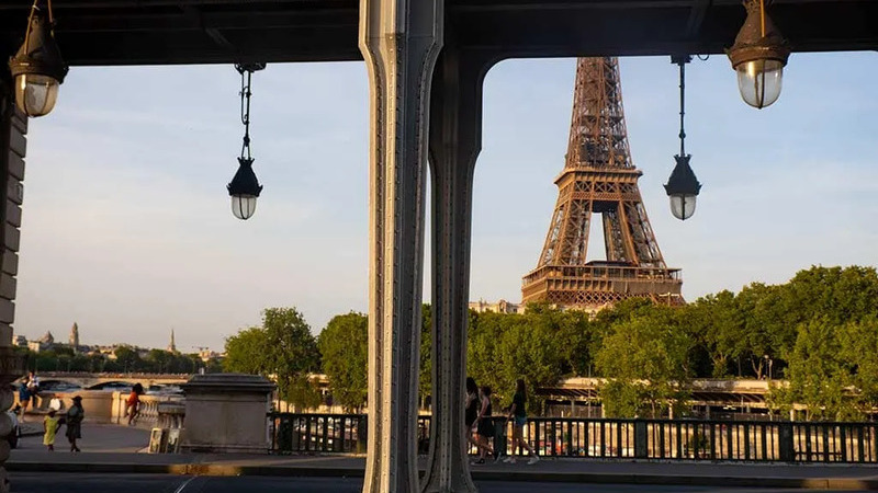 Ponte Bir-Hakeim em Paris